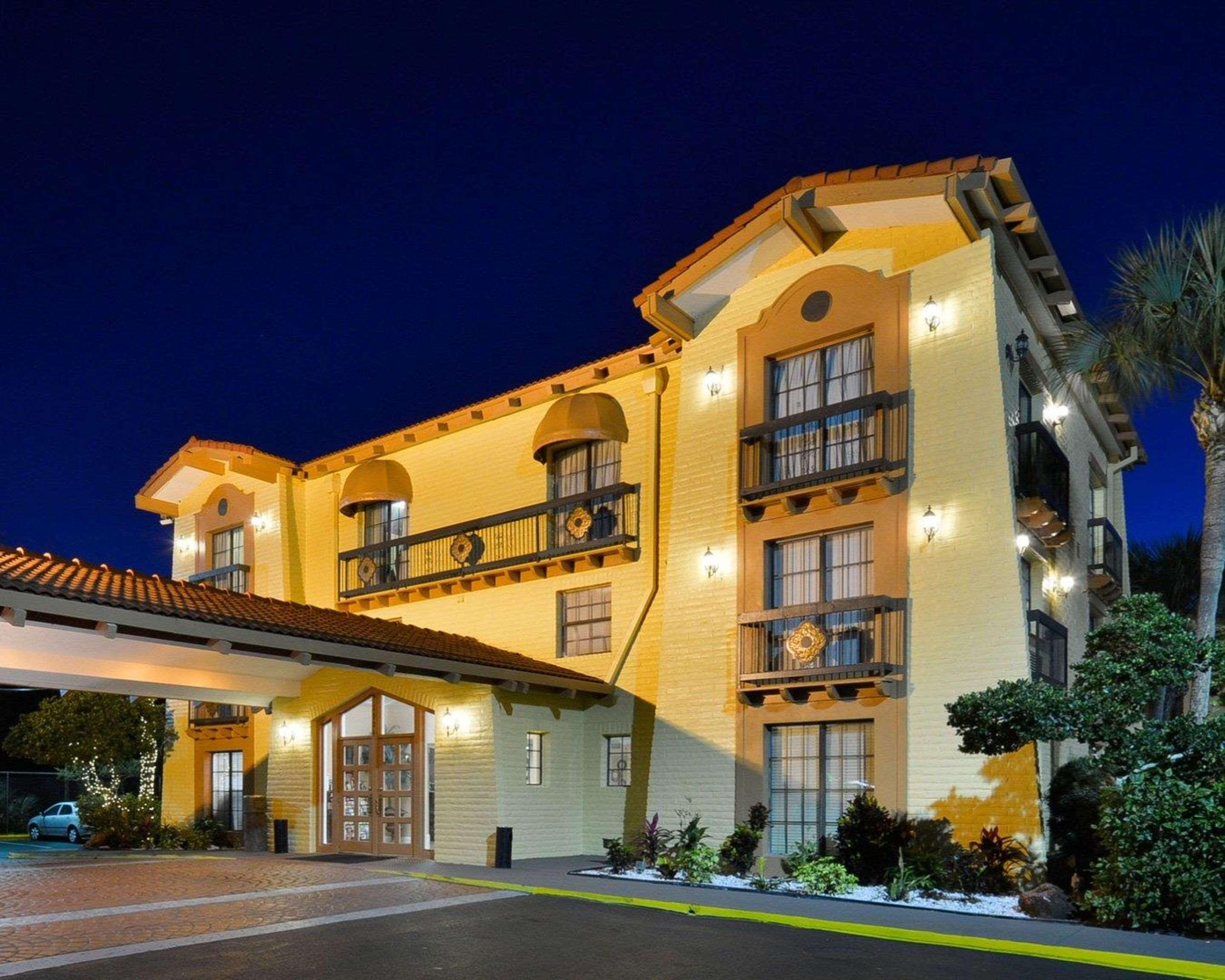 Rodeway Inn Near Ybor City - Casino Tampa Exterior photo